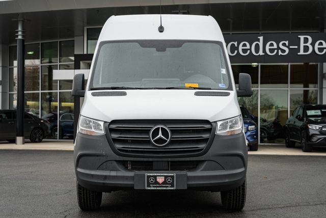 Used 2024 Mercedes-Benz Sprinter 2500 image 2