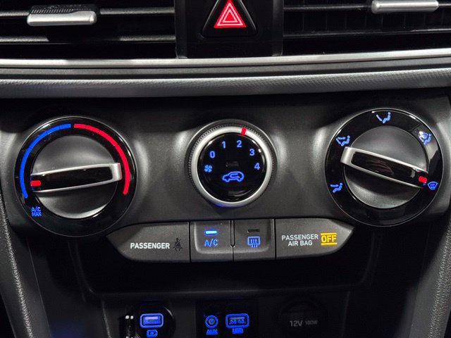 Used 2021 Hyundai Kona SE AWD/4WD image 17