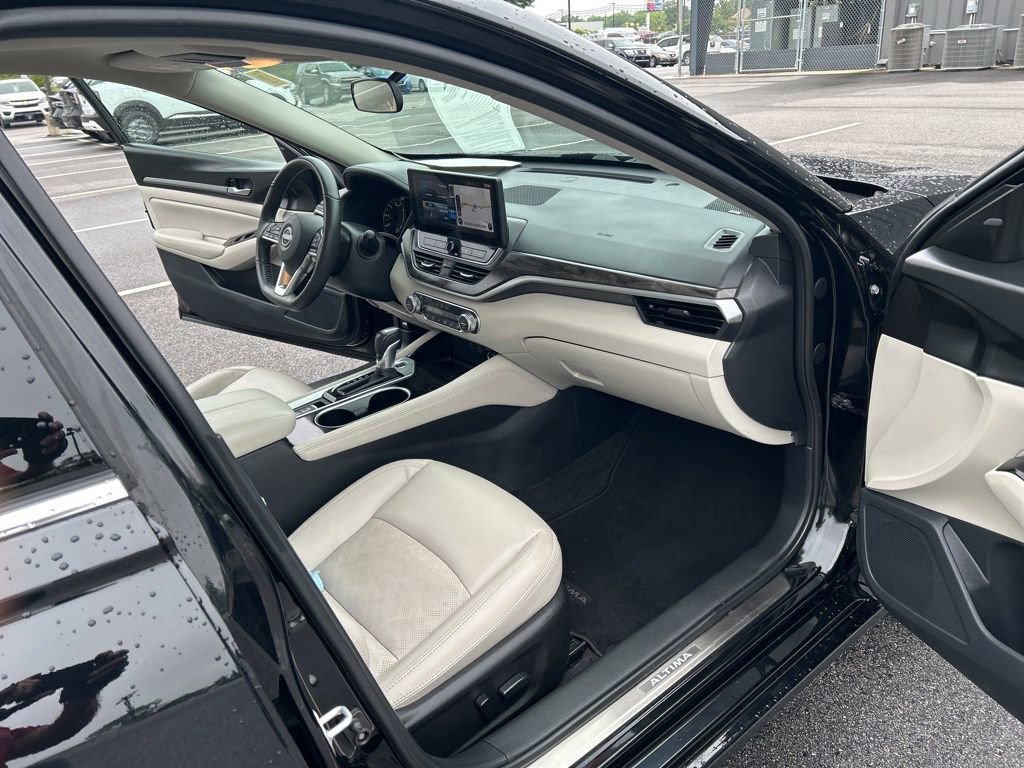 Certified 2025 Nissan Altima 2.5 SL FWD image 29