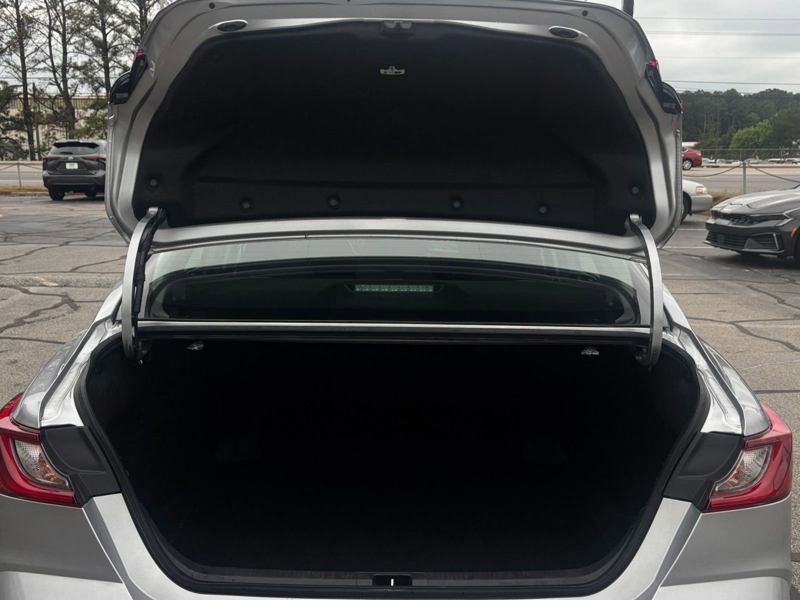 Used 2025 Toyota Camry LE FWD image 34