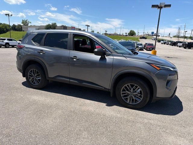 Used 2024 Nissan Rogue S AWD/4WD image 10