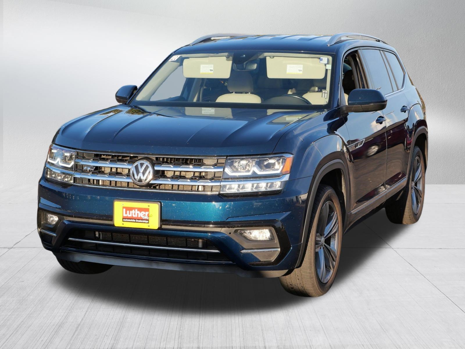 Used 2019 Volkswagen Atlas SE w/ Towing Package AWD/4WD image 2