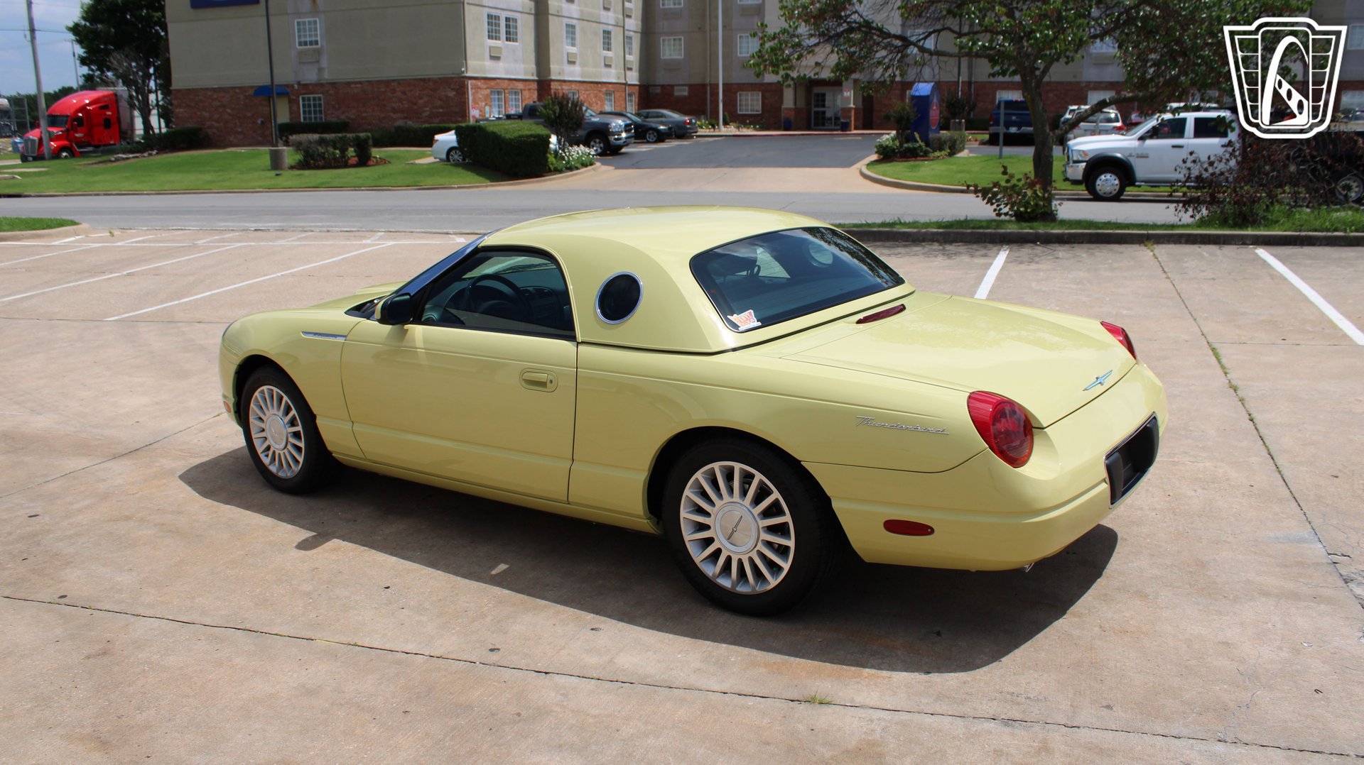 Used 2005 Ford Thunderbird RWD image 35