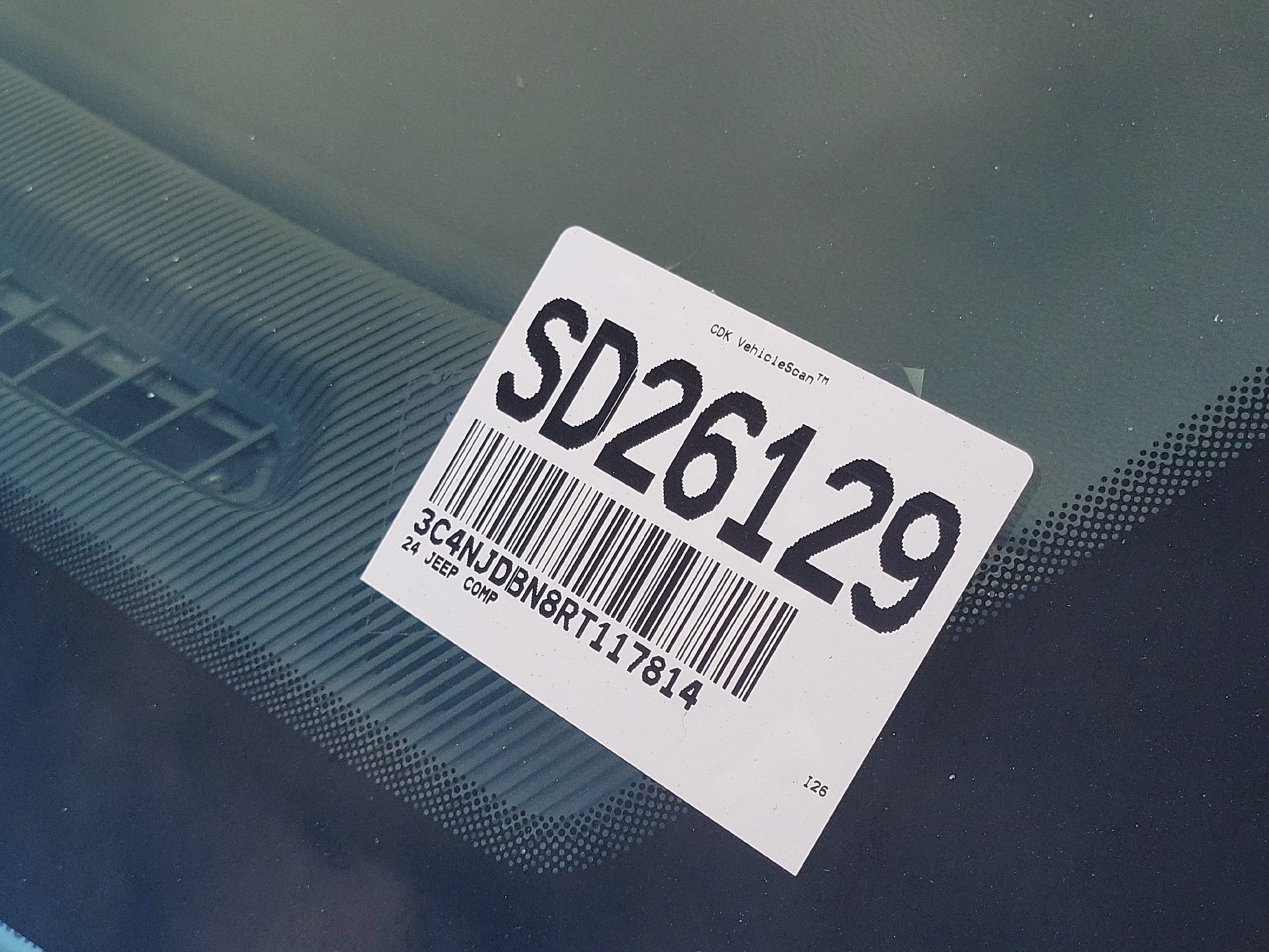 Certified 2024 Jeep Compass Latitude AWD/4WD image 8