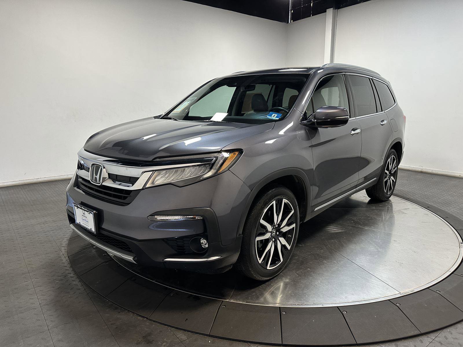 Used 2021 Honda Pilot Touring video 1