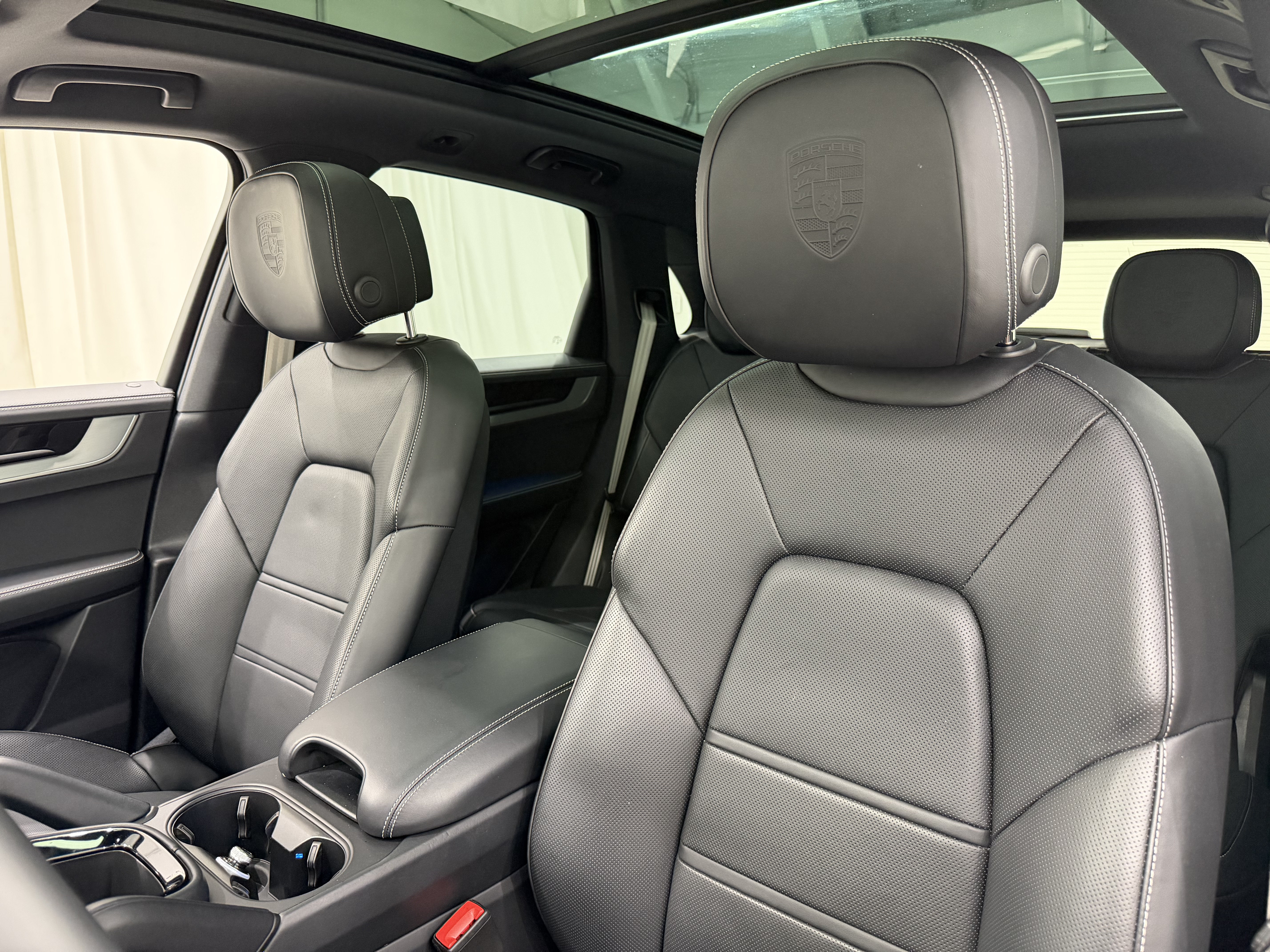 Certified 2026 Porsche Cayenne S AWD/4WD image 5