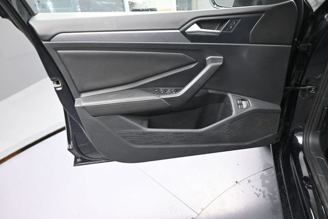 Used 2024 Volkswagen Jetta SE FWD image 20