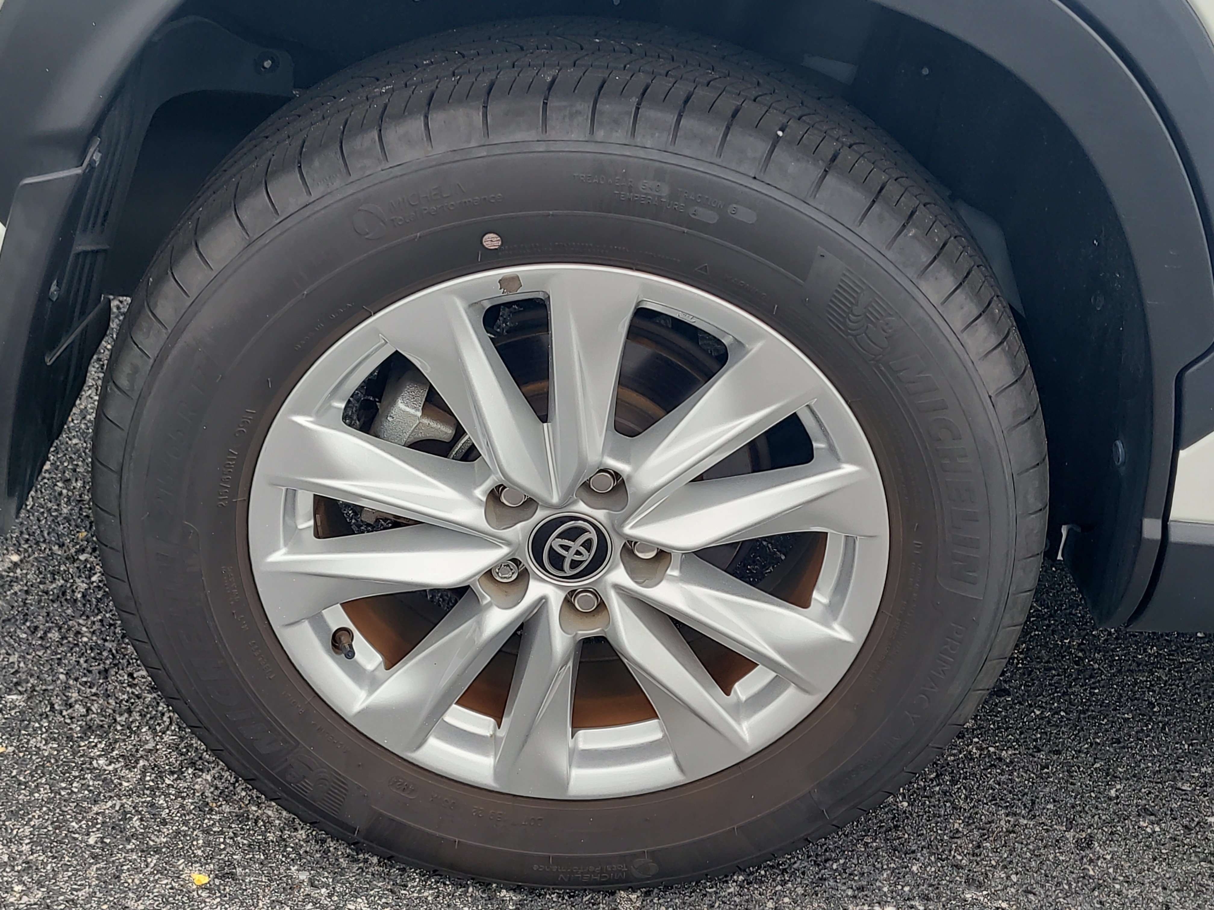 Certified 2025 Toyota Corolla Cross LE FWD image 10