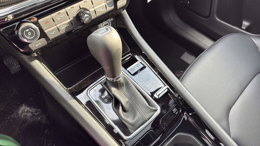 New 2026 Jeep Compass Limited w/ Sun, Sound & Navigation Group image 32