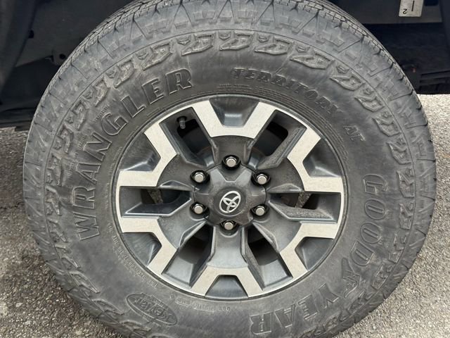 Certified 2023 Toyota Tacoma TRD Off-Road image 14