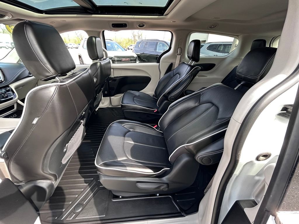Used 2022 Chrysler Pacifica Limited FWD image 34