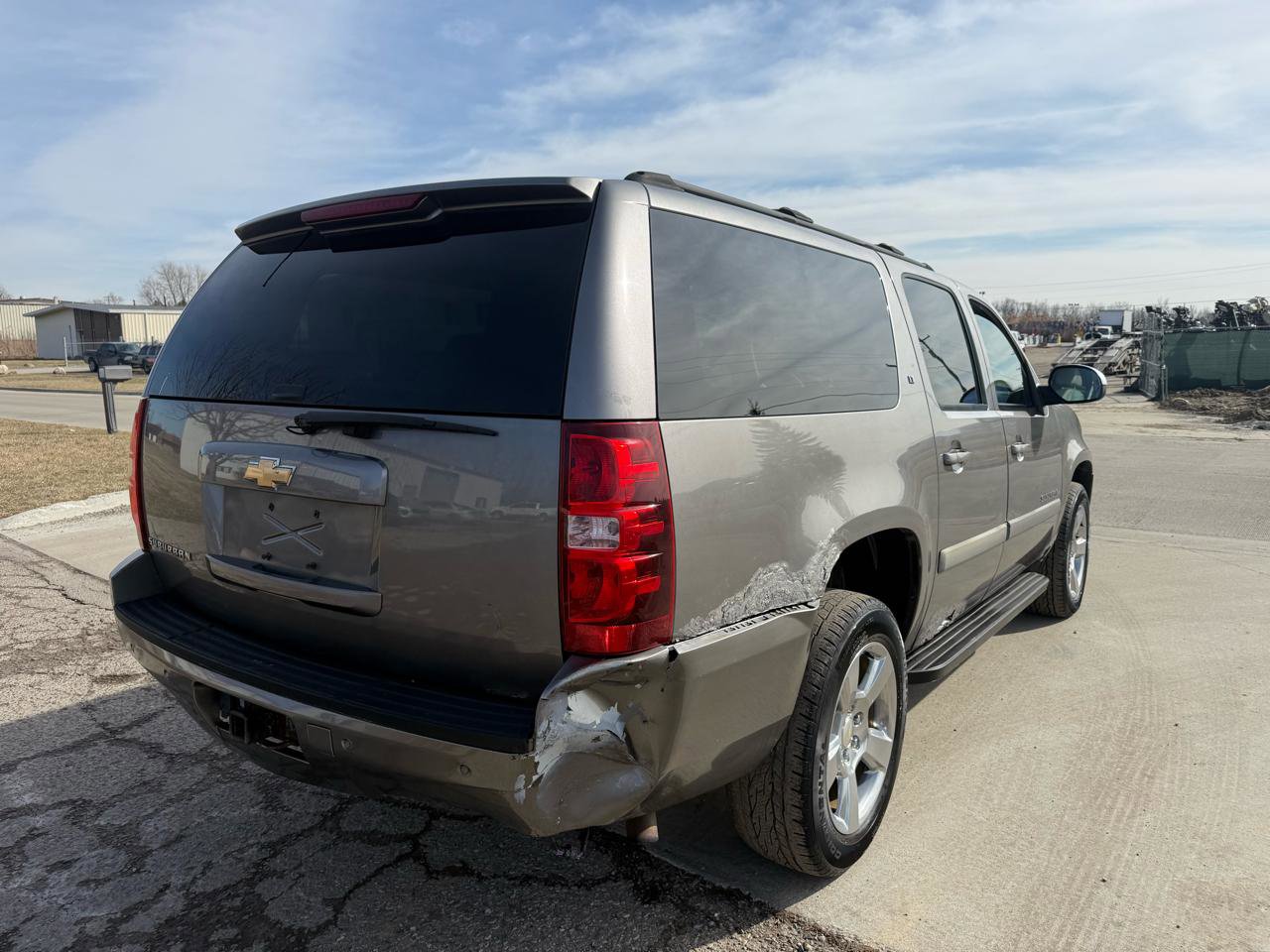 Used 2007 Chevrolet Suburban LT w/ LT Preferred Equipment Group image 5