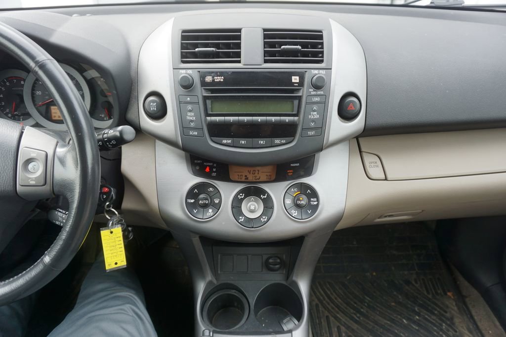 Used 2008 Toyota RAV4 Limited image 8