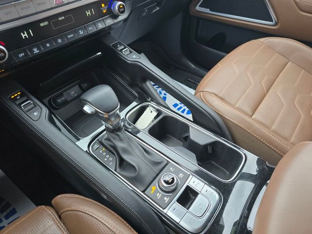 Used 2021 Kia Telluride SX w/ SX Prestige Package image 19