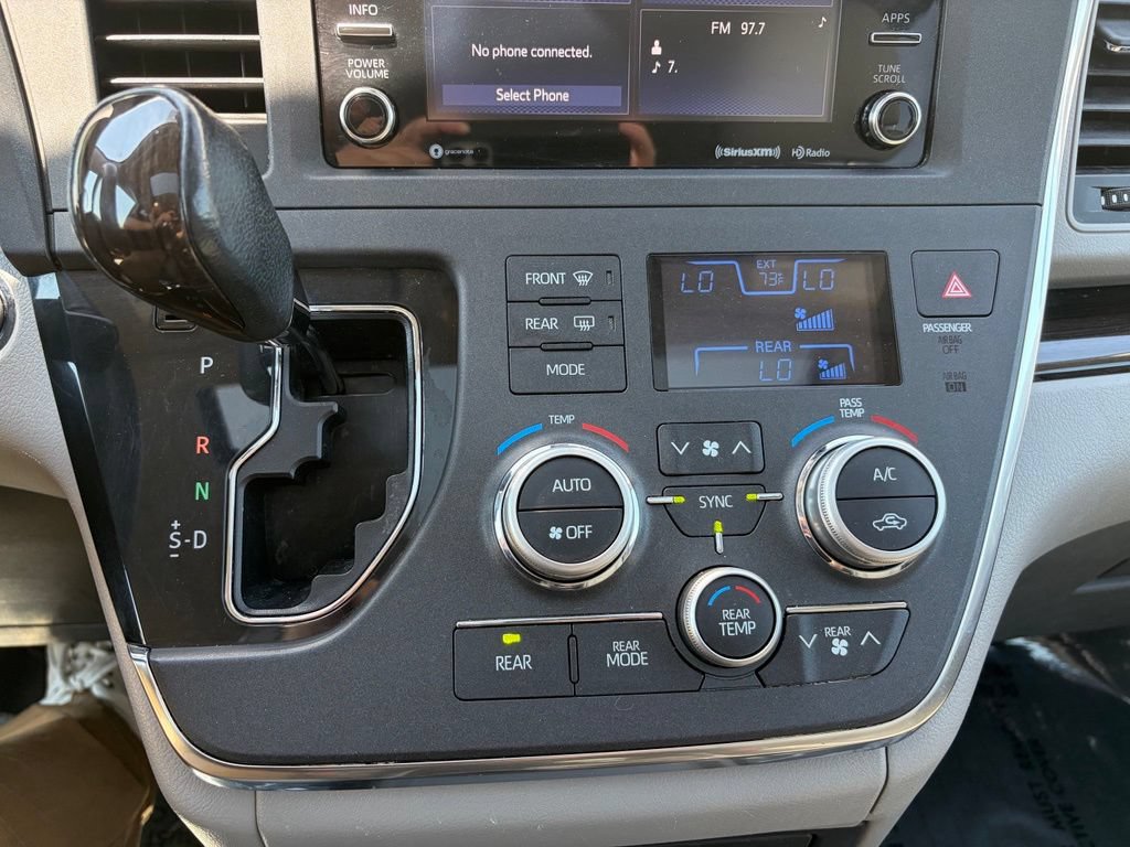 Used 2018 Toyota Sienna XLE w/ Carpet Mat Package FWD image 41
