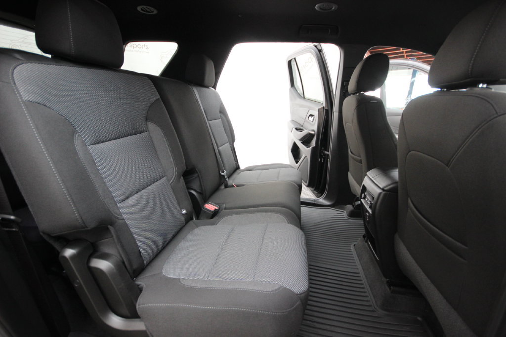 Used 2023 Chevrolet Traverse LT FWD image 27