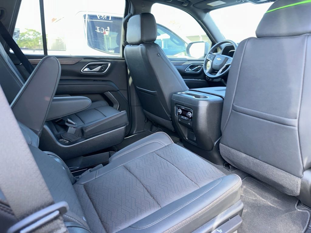 Used 2022 Chevrolet Tahoe High Country w/ Premium Package 2 RWD image 4