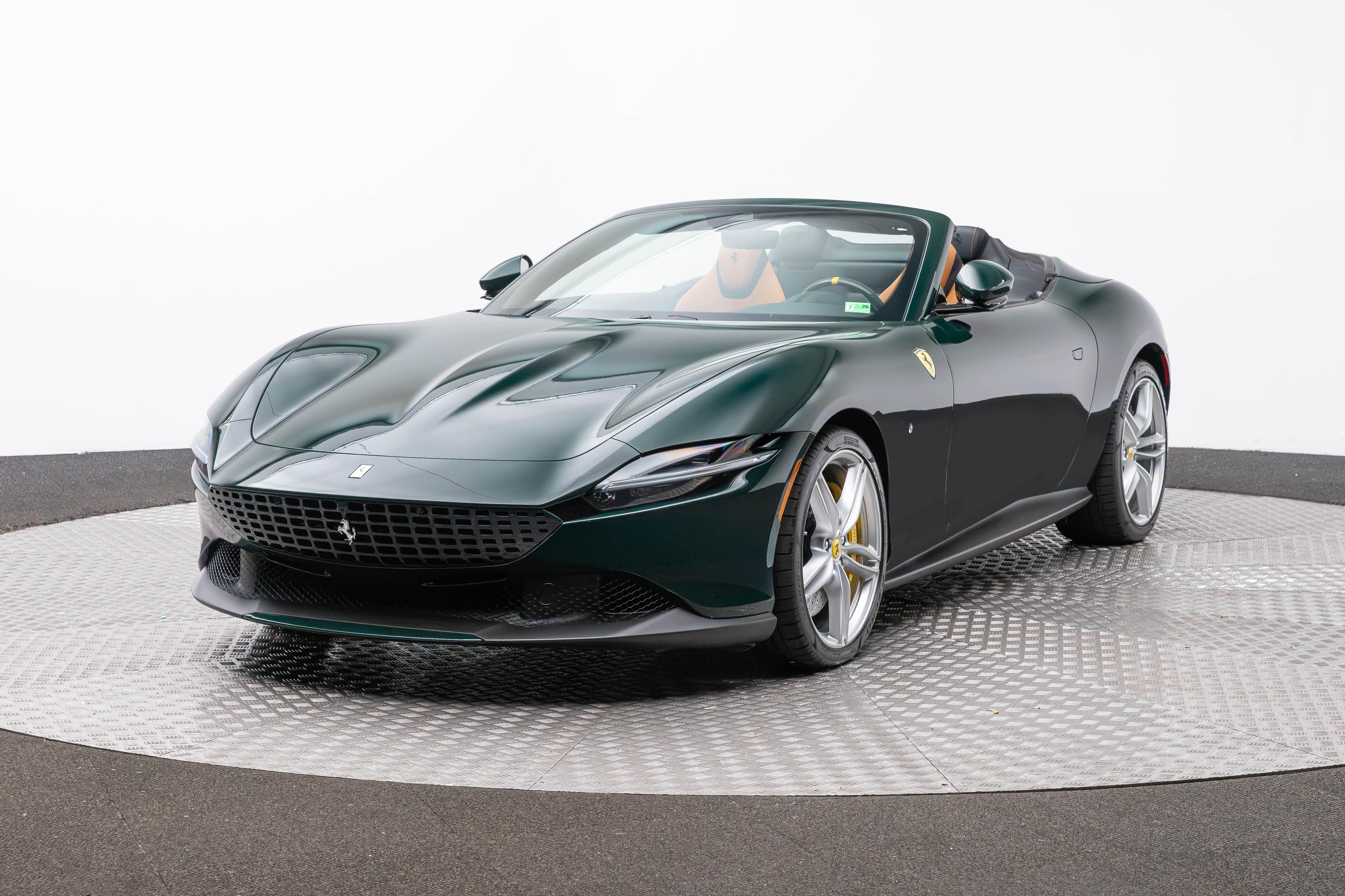 Certified 2025 Ferrari Roma Spider RWD image 1