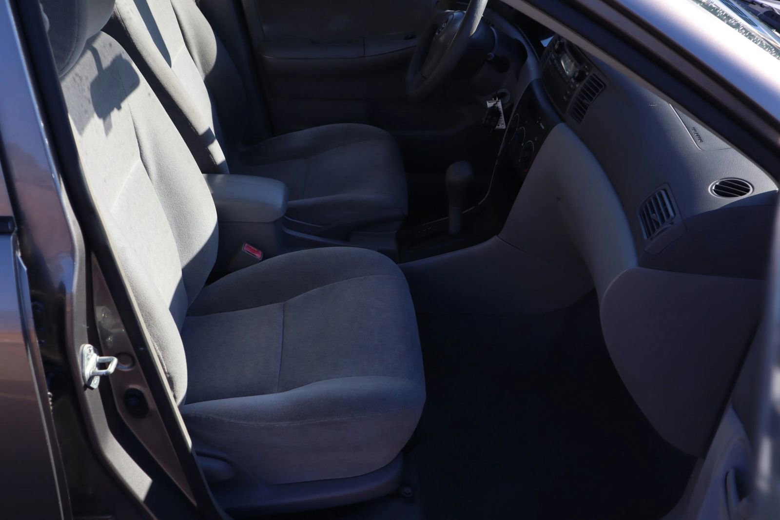 Used 2003 Toyota Corolla CE image 16