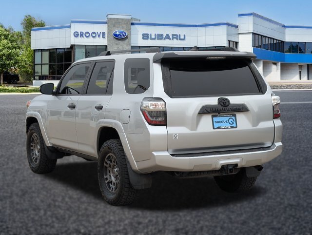 Used 2020 Toyota 4Runner Venture w/ Moonroof Package AWD/4WD image 3