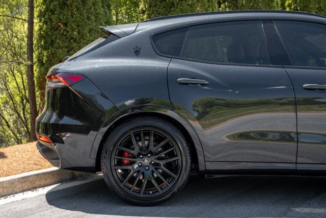 Used 2022 Maserati Levante Modena image 13