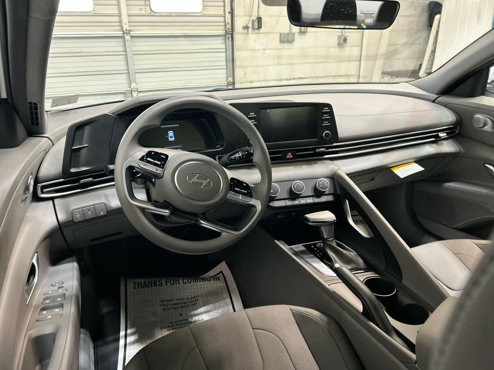 New 2026 Hyundai Elantra SE FWD image 4
