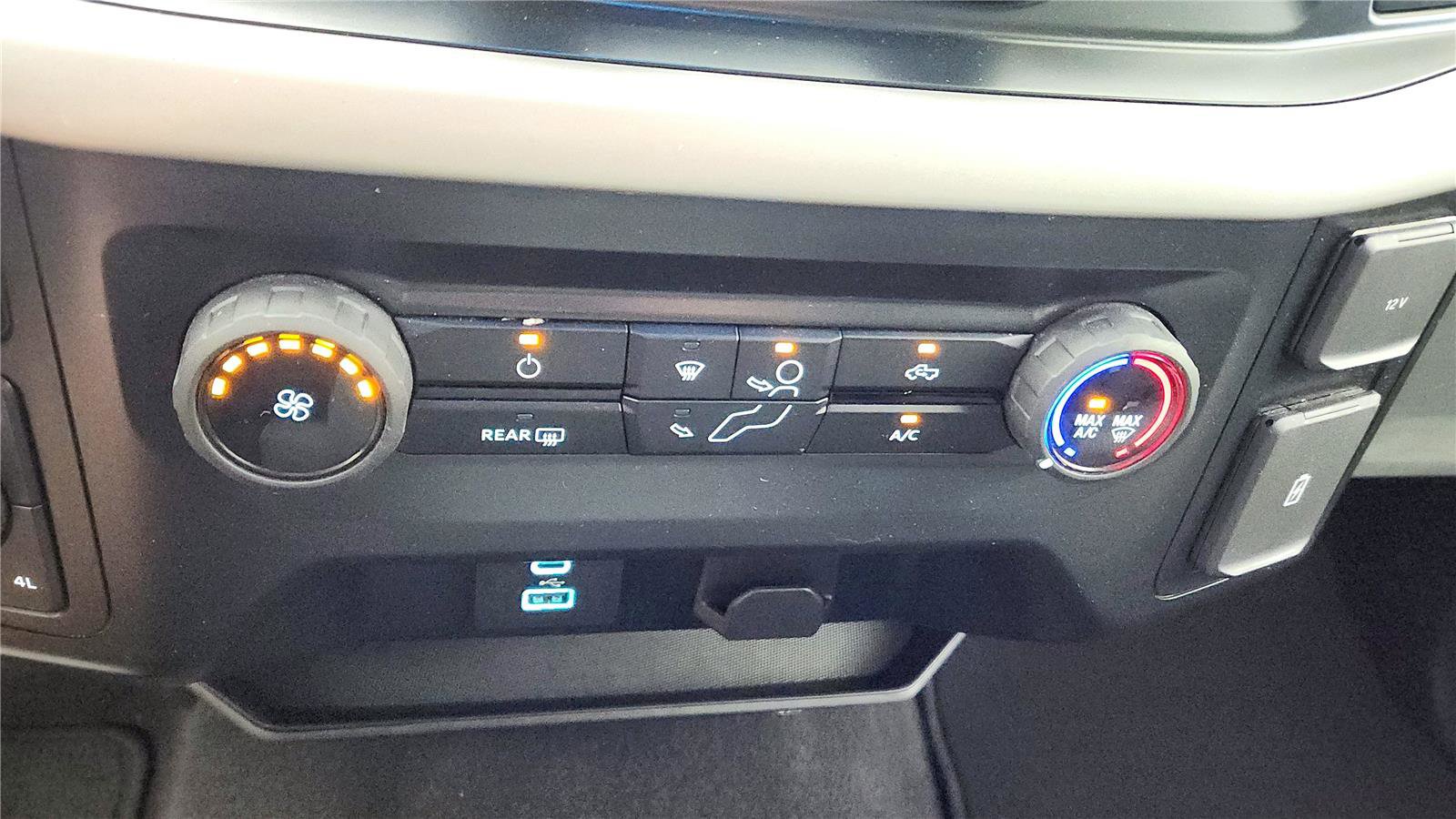 Used 2023 Ford F150 XLT image 39