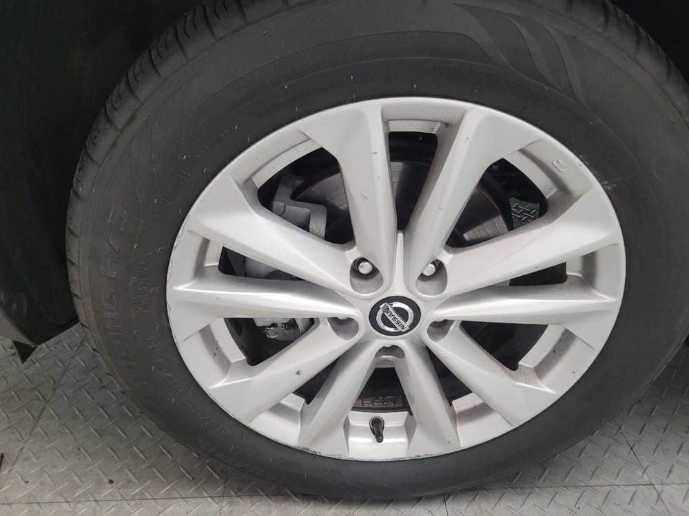 Used 2019 Nissan Rogue Sport SV image 31