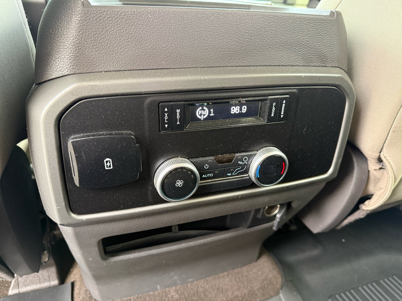 Used 2020 Ford Expedition Max XLT image 15