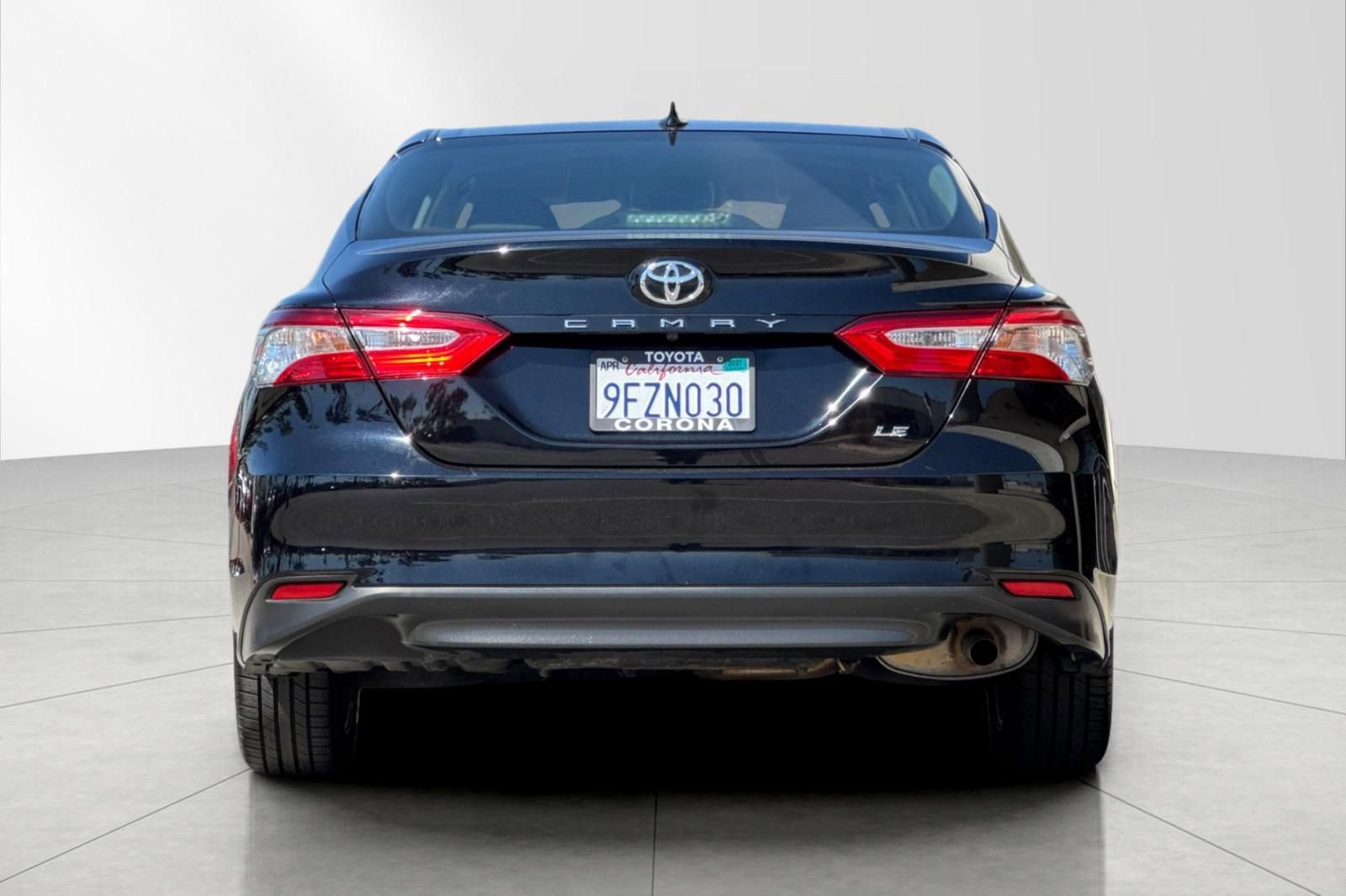 Used 2020 Toyota Camry LE image 5