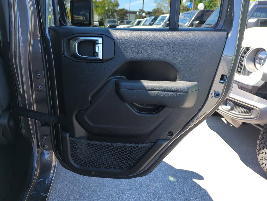 New 2026 Jeep Gladiator Sport AWD/4WD image 29
