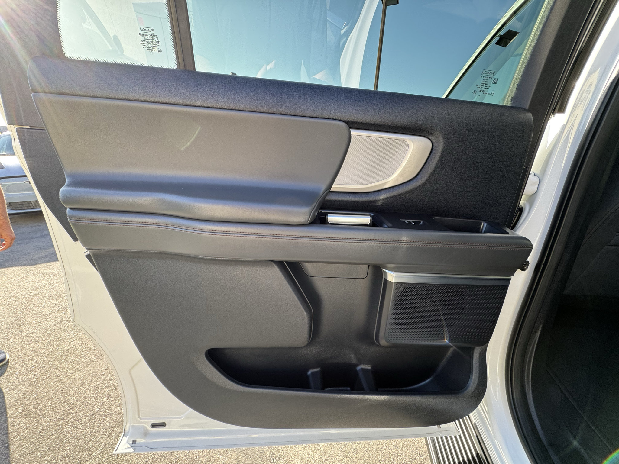 Used 2025 Ford Expedition Max Active RWD image 24