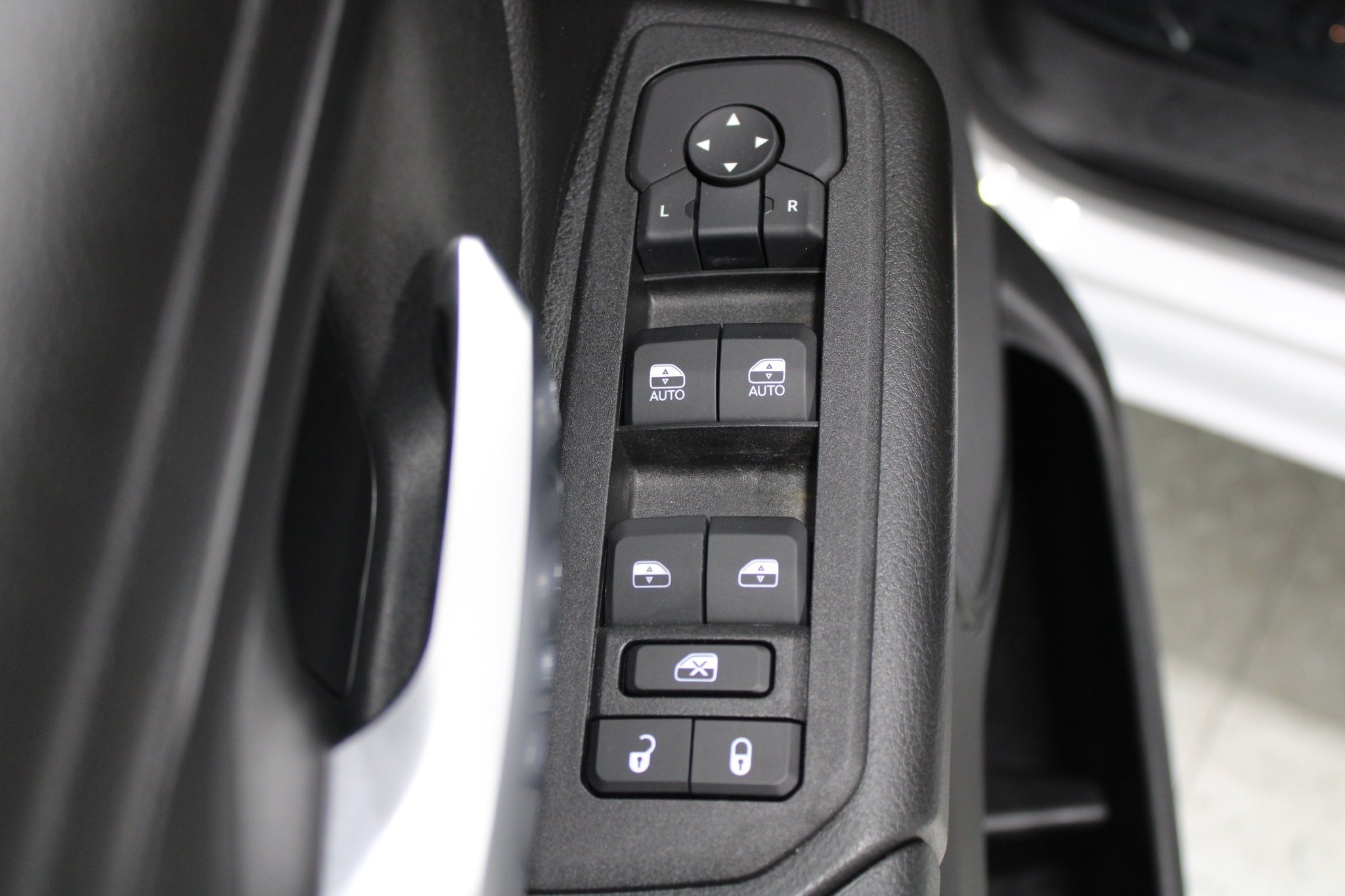 Used 2025 RAM 1500 Tradesman w/ Night Edition AWD/4WD image 37