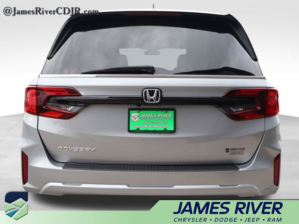 Used 2025 Honda Odyssey EX-L image 4