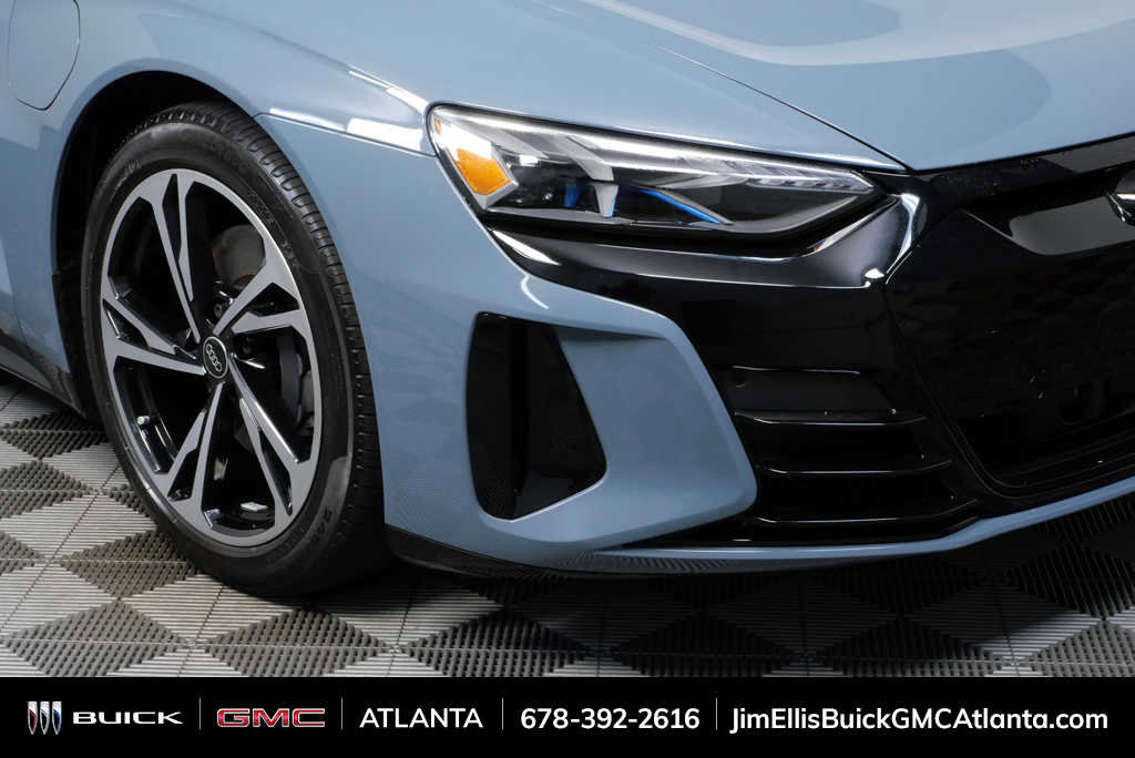 Used 2022 Audi e-tron GT Premium Plus image 32