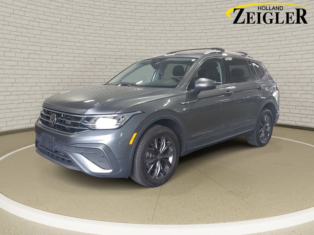 Used 2022 Volkswagen Tiguan SE AWD/4WD image 1