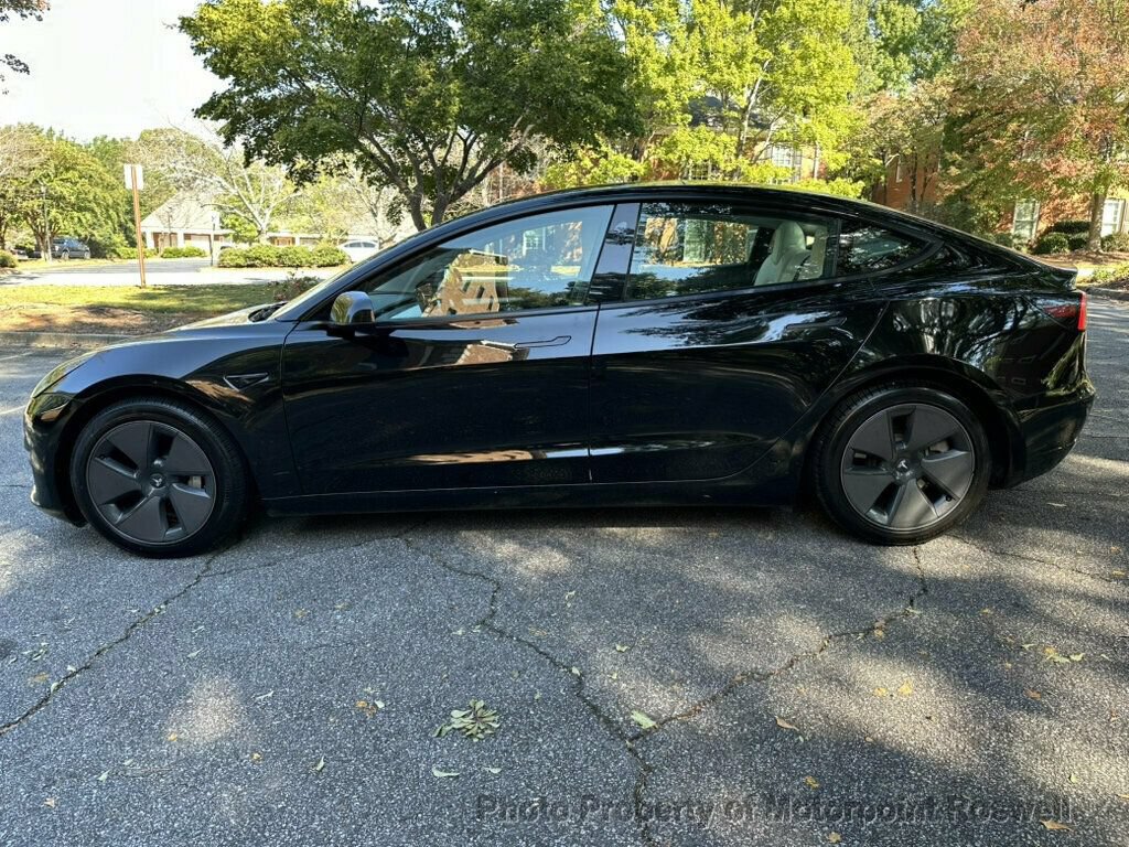 Used 2023 Tesla Model 3 Standard Range RWD image 5