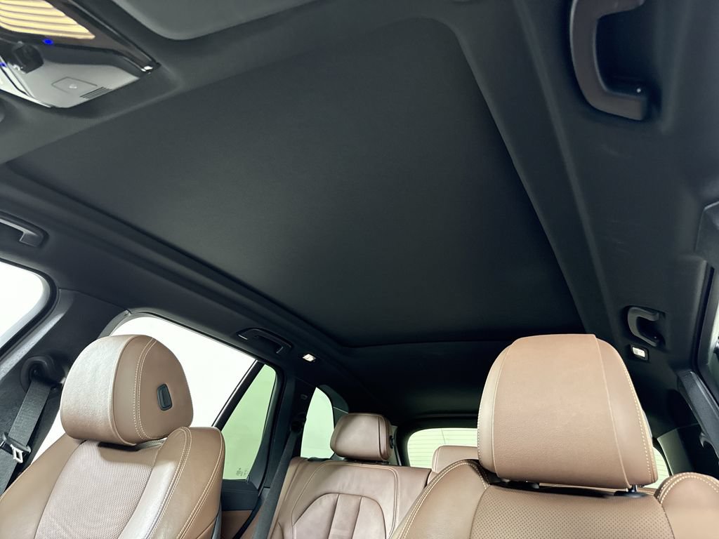 Used 2020 BMW X5 sDrive40i w/ Premium Package RWD image 18