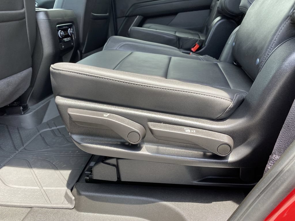 Used 2024 Chevrolet Tahoe LT AWD/4WD image 30
