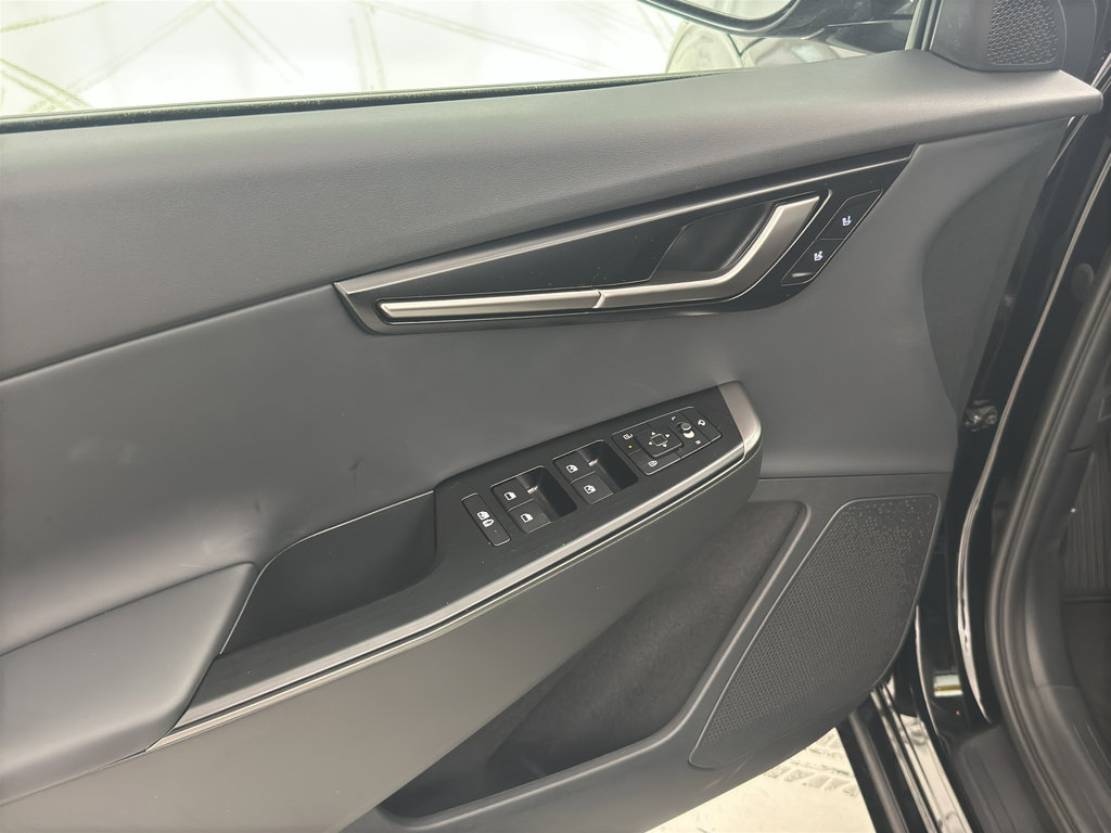 New 2025 Kia EV6 Wind image 16