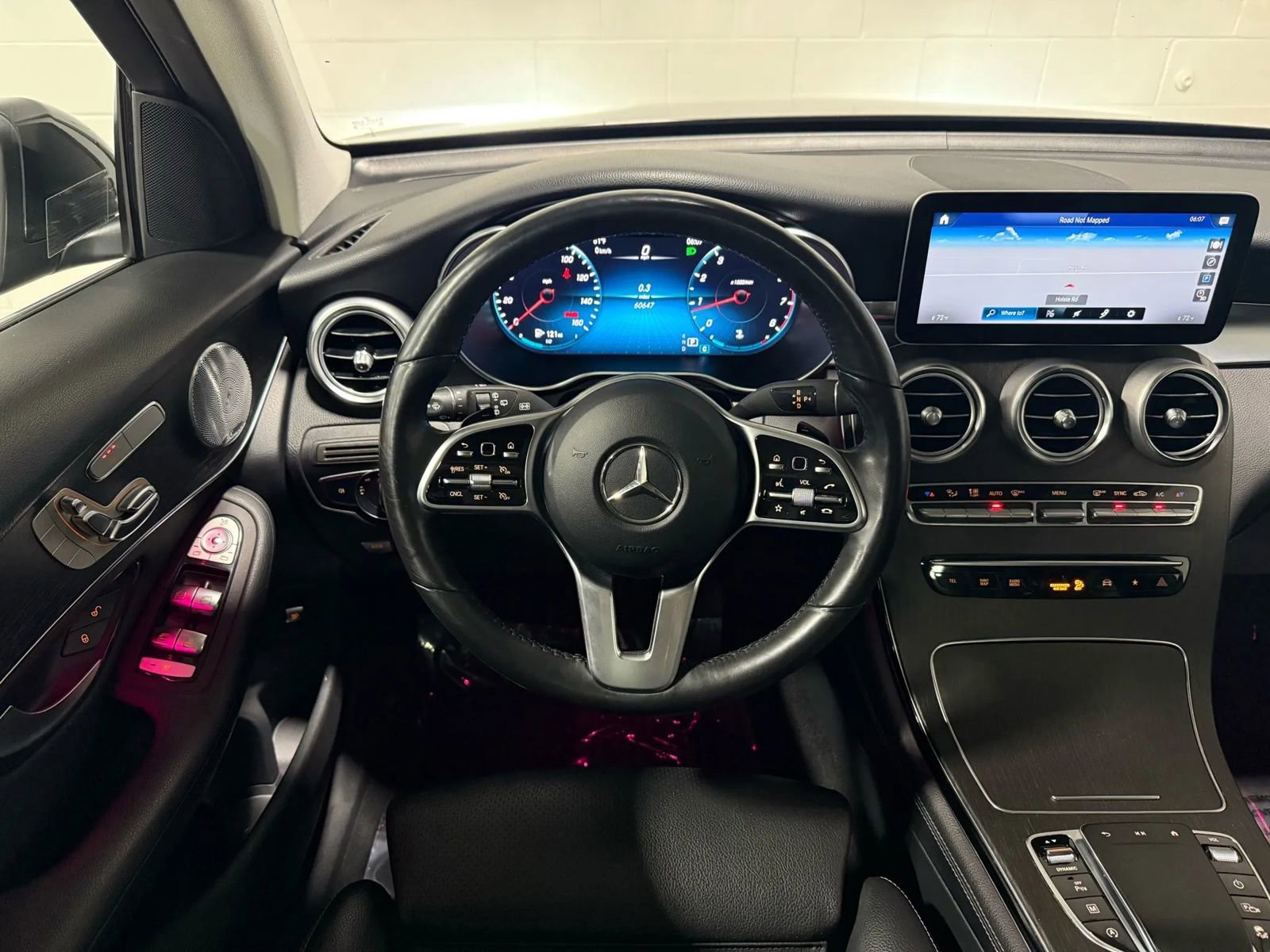 Used 2021 Mercedes-Benz GLC 300 GLC 300 4MATIC Sport Utility 4 image 22