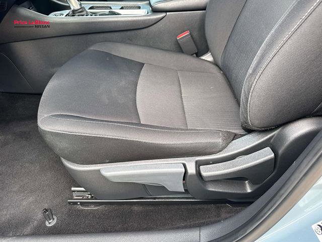 Used 2024 Nissan Sentra SV FWD image 16