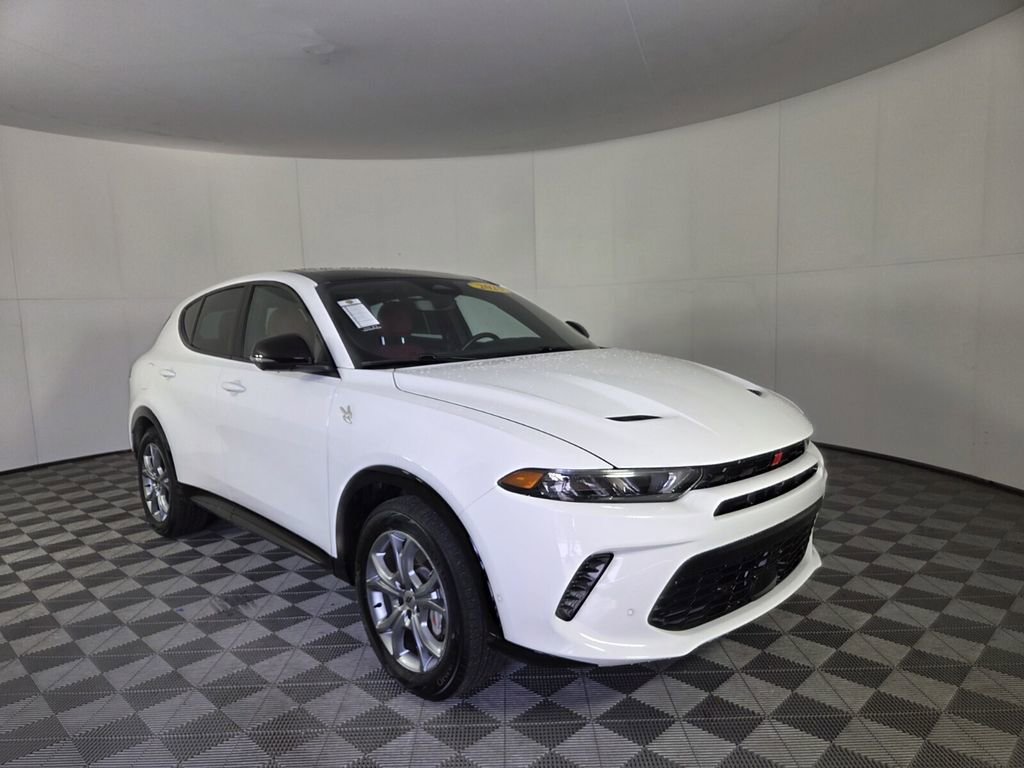 Used 2025 Dodge Hornet R/T w/ R/T Plus Package image 2