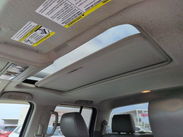 Used 2011 Nissan Frontier SL w/ Moonroof Pkg image 29