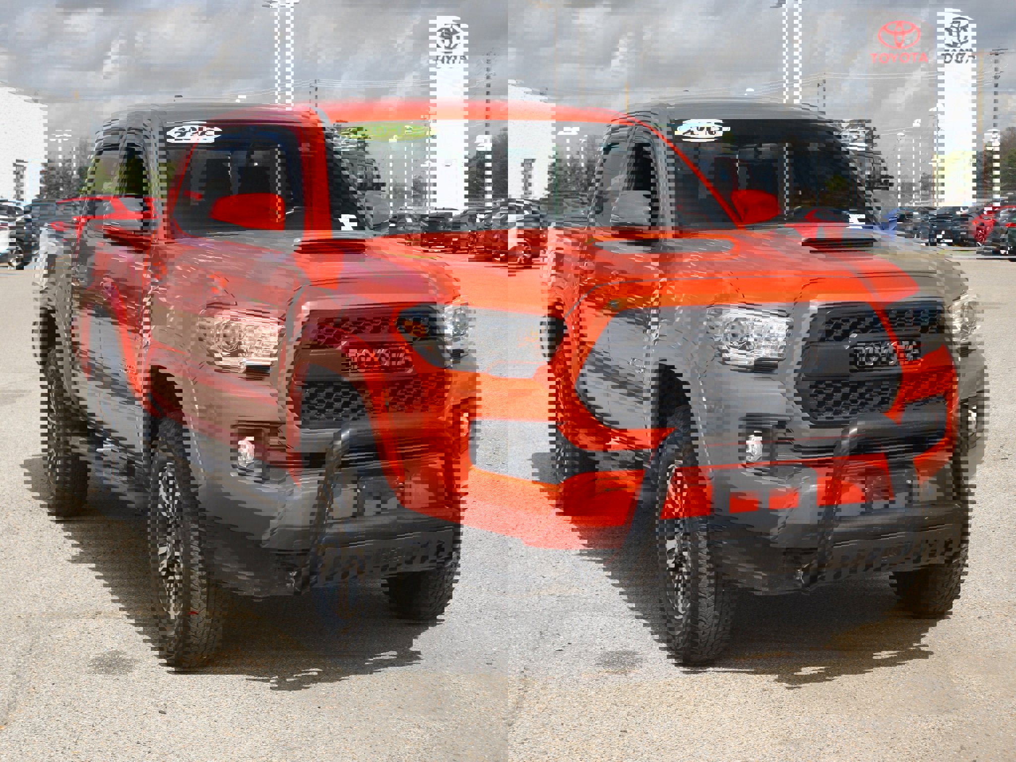 Used 2016 Toyota Tacoma TRD Sport w/ Towing Package image 23