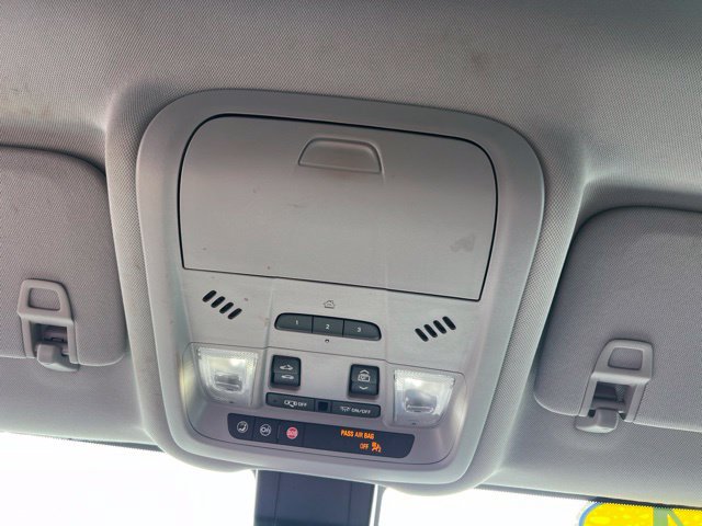 Used 2024 GMC Terrain AT4 w/ Infotainment Package II AWD/4WD image 36