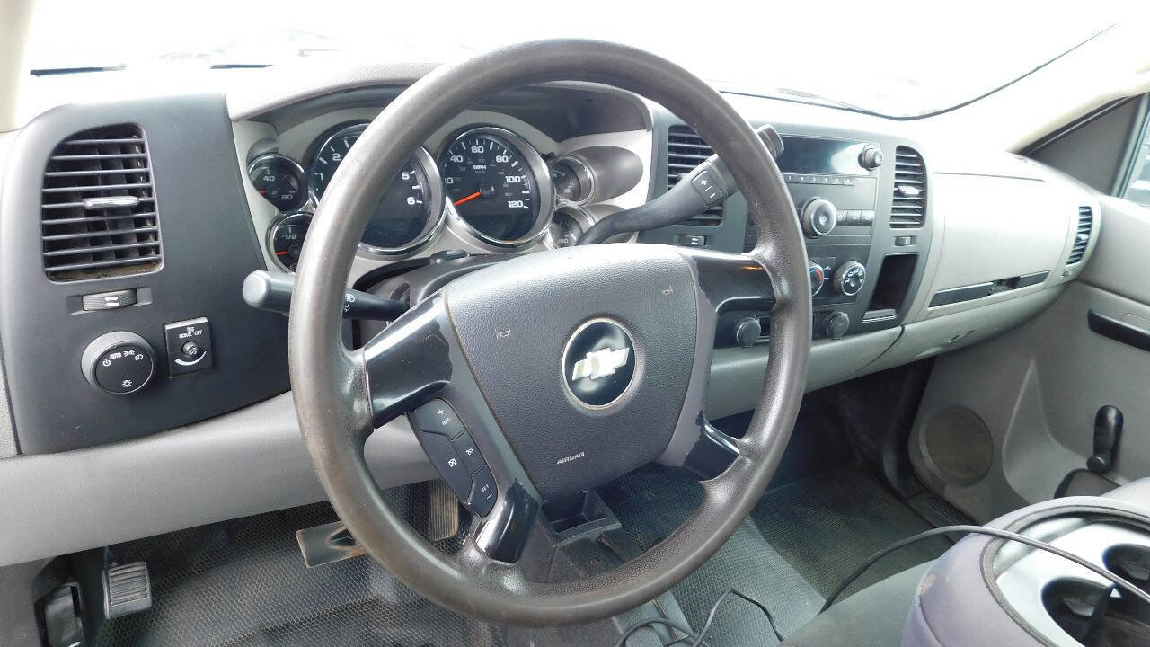 Used 2013 Chevrolet Silverado 3500 W/T w/ Snow Plow Prep Package image 18