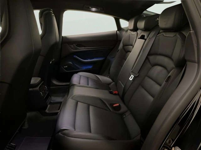 Used 2021 Porsche Taycan RWD image 11