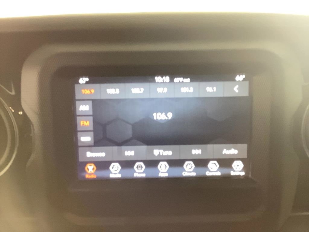 Used 2021 Jeep Wrangler Unlimited Sport image 24