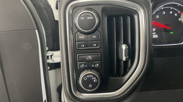 Used 2020 Chevrolet Silverado 1500 LT w/ All-Star Edition image 36